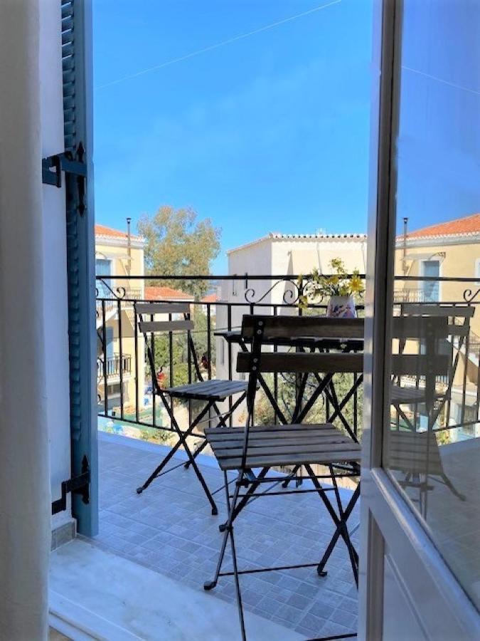 Summer House In Spetses Екстер'єр фото